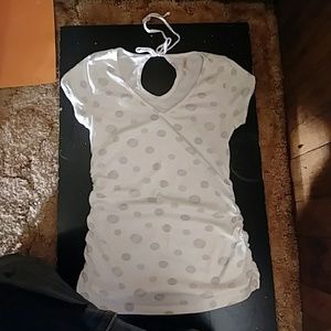 White tee shirt with gray dots